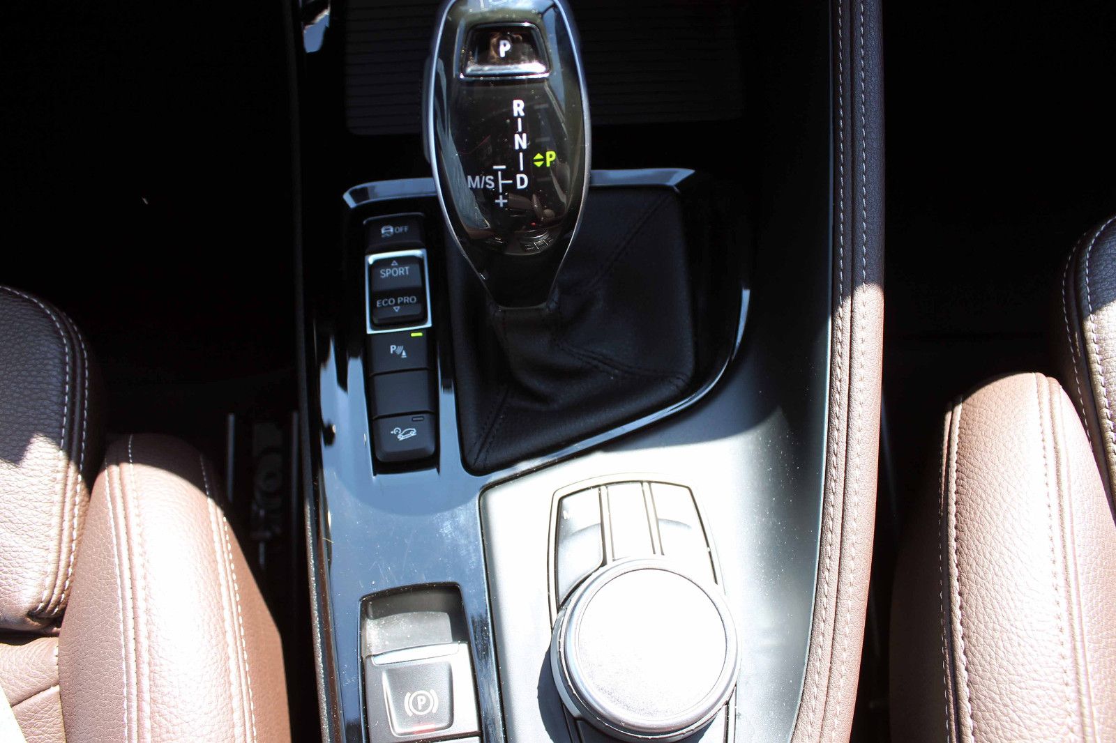 Fahrzeugabbildung BMW X1 xDrive 25i M-Sport LED PANO ACC KAM CarPlay