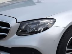 MERCEDES-BENZ E 220 d 4Matic /MultiBeam/Totwinkel+Spurhalte/