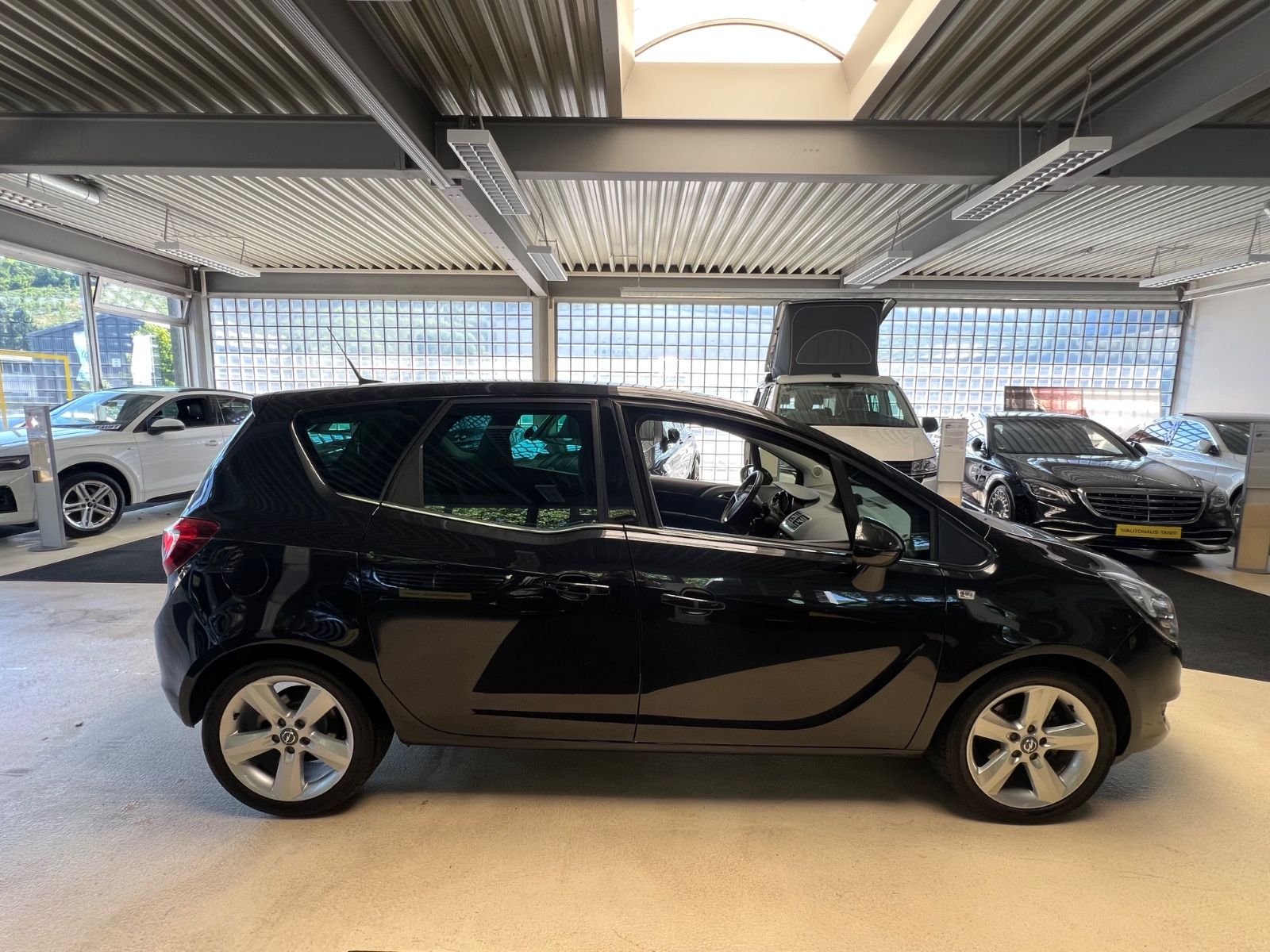 Fahrzeugabbildung Opel Meriva B Innovation *RÜCKFAHRKAMERA*NAVI*