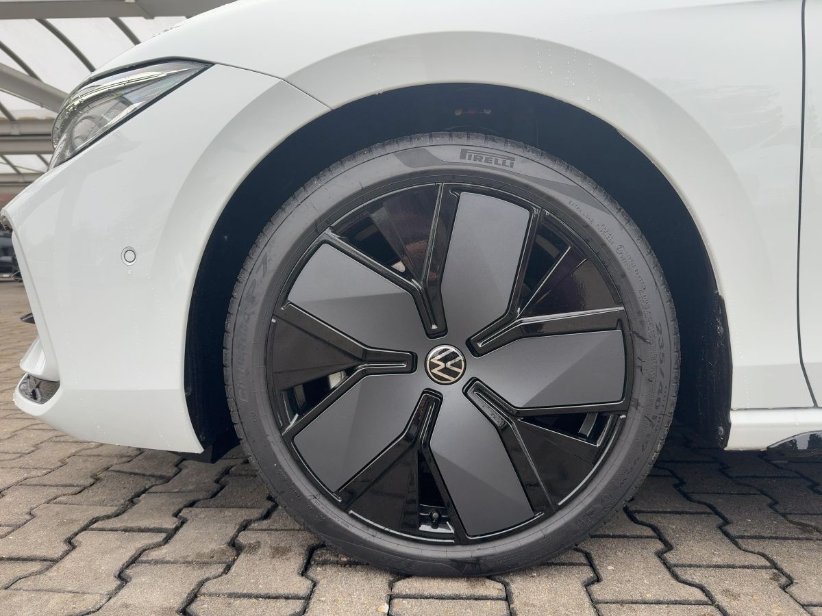 Volkswagen Passat Variant - Bild 13