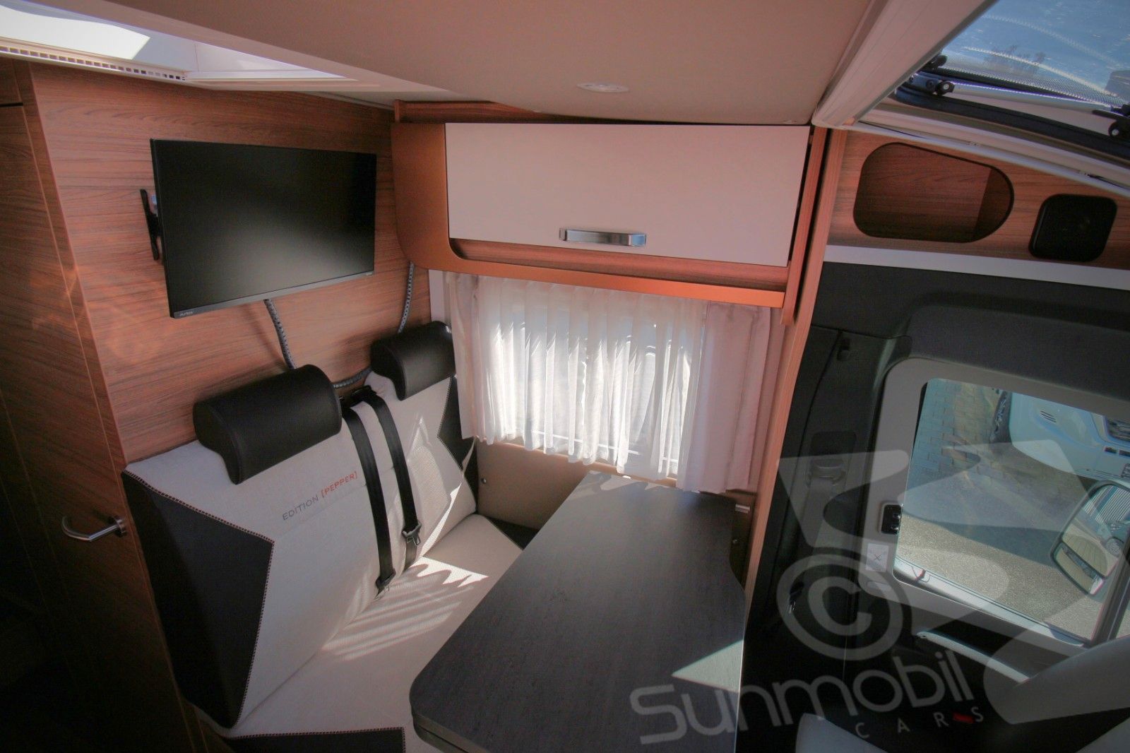 Fahrzeugabbildung Weinsberg CaraCompact MB 640 MEG Pepper Automatik 170 PS