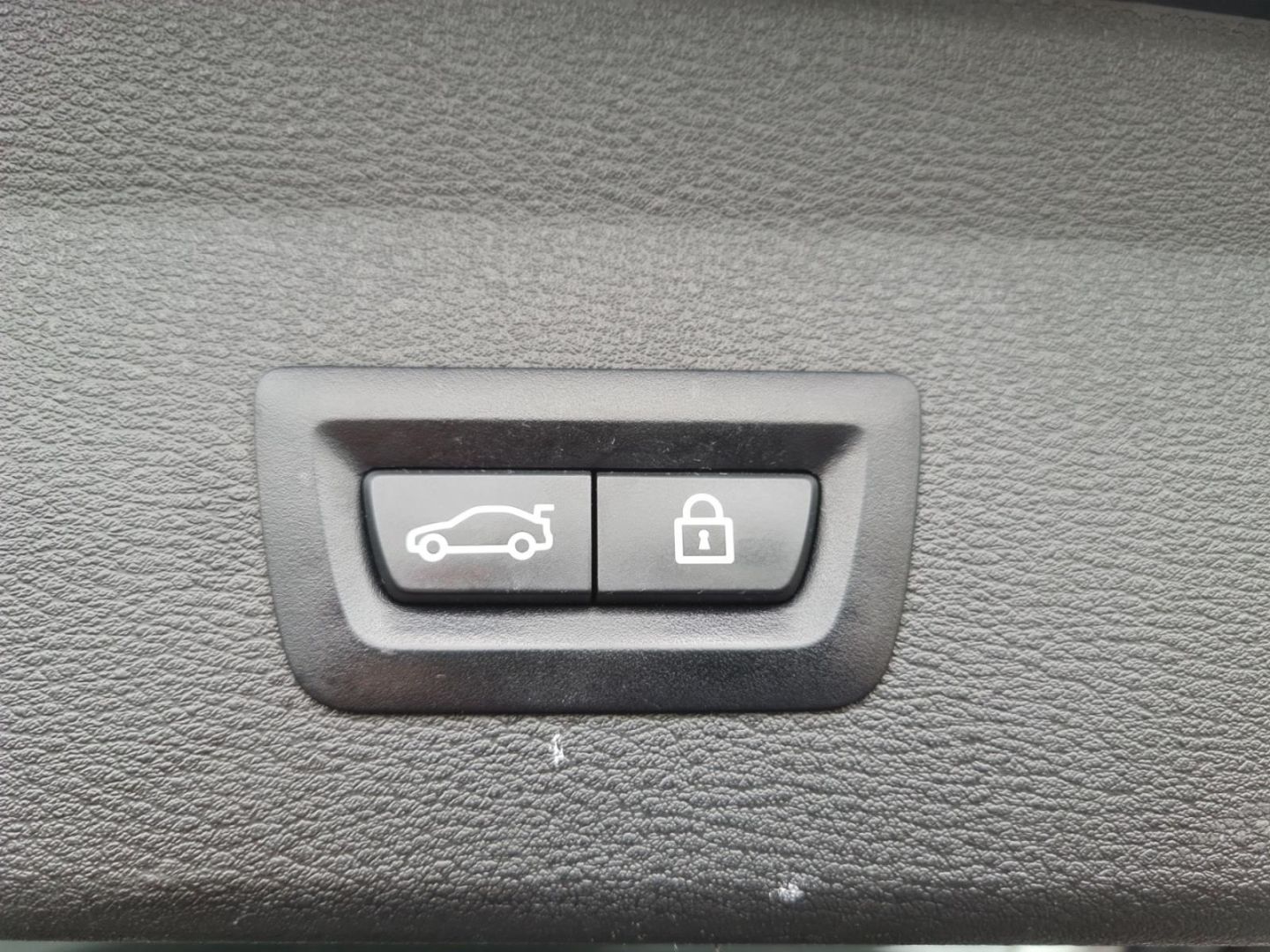 Fahrzeugabbildung BMW X1 sDrive 18 d Sport Line PDC