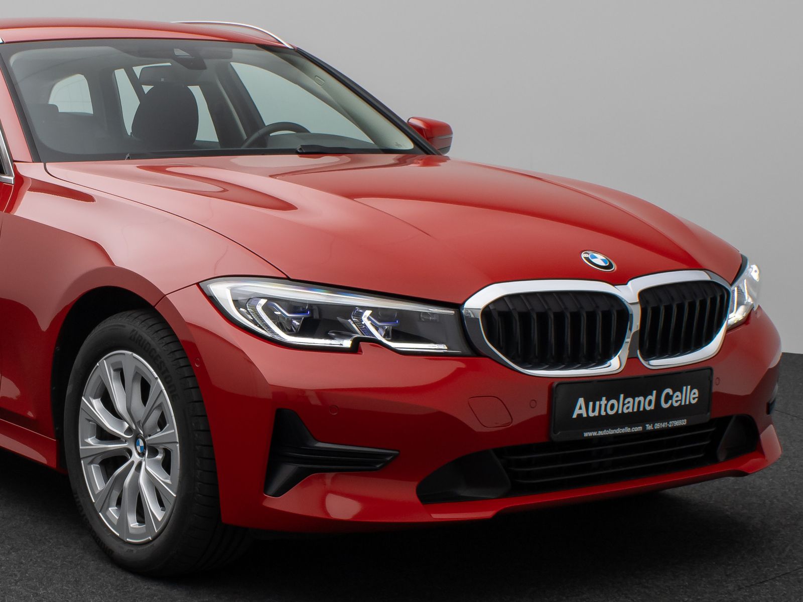 Fahrzeugabbildung BMW 320d  xD Laser DAB Fernlichtassist Komfort Alarm