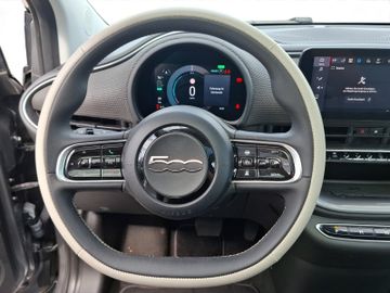 Fiat 500e La Prima 360+Kam.+KeyLess+LED+Navi+Pano