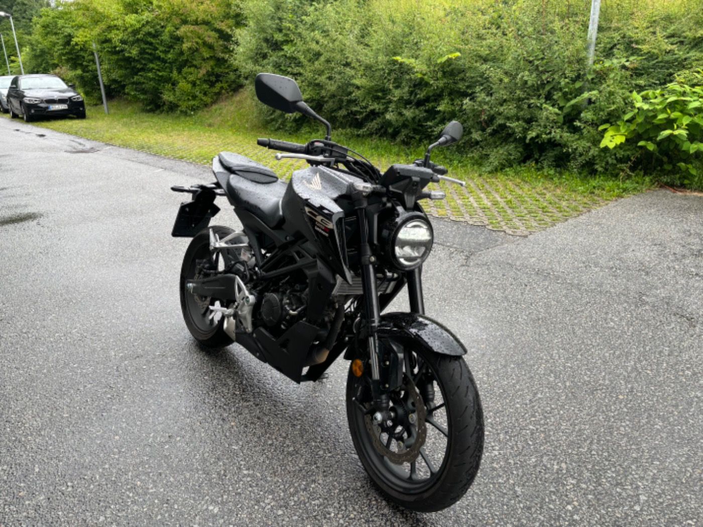 Fahrzeugabbildung Honda CB 125 R 2025
