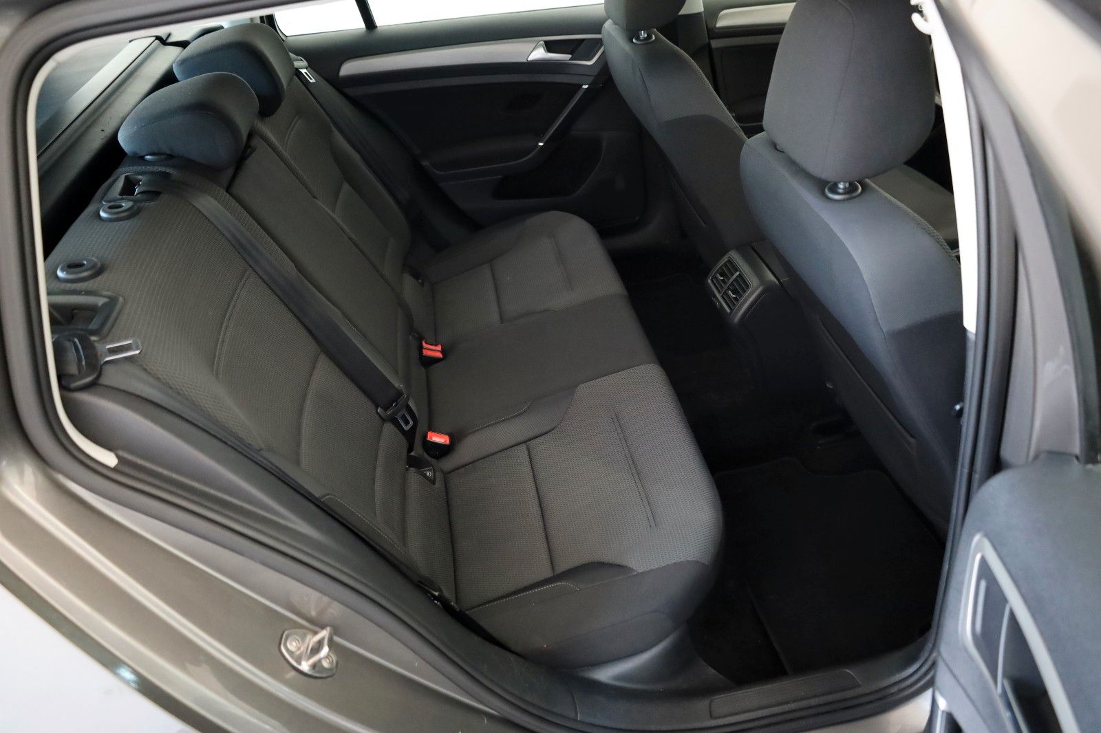 Fahrzeugabbildung Volkswagen Golf VII Variant Comfortline 4M Navi,Panorama,SH