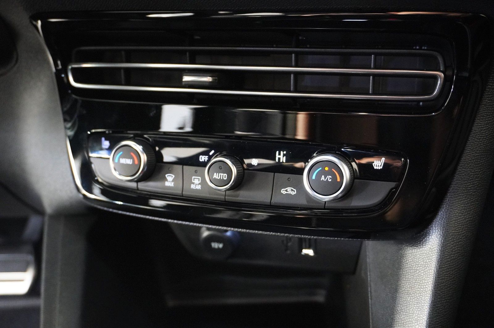 Fahrzeugabbildung Opel Mokka-e GS Line 18"ALU/NAVI/LED/KAMERA/SHZ/PDC