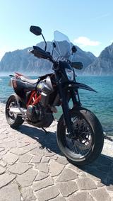 KTM 690 SMC R mit Vollausstattung/ 45mm Tieferlegung - MOTORRAD TIEFERLEGUNG