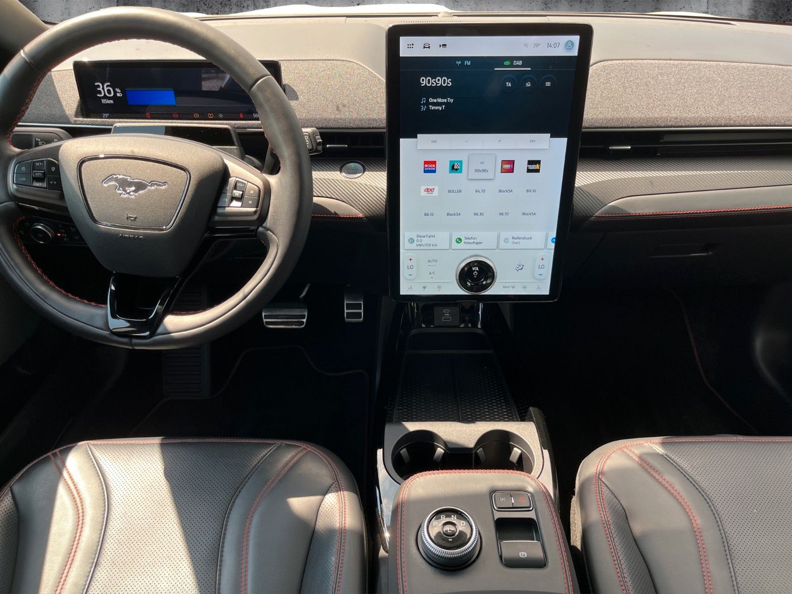 Fahrzeugabbildung Ford Mustang Mach-E AWD