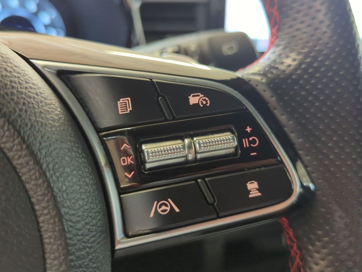 Kia PROCEED 1.6T GT NAVI+LED+KAMERA+CARPLAY+SITHEIZU