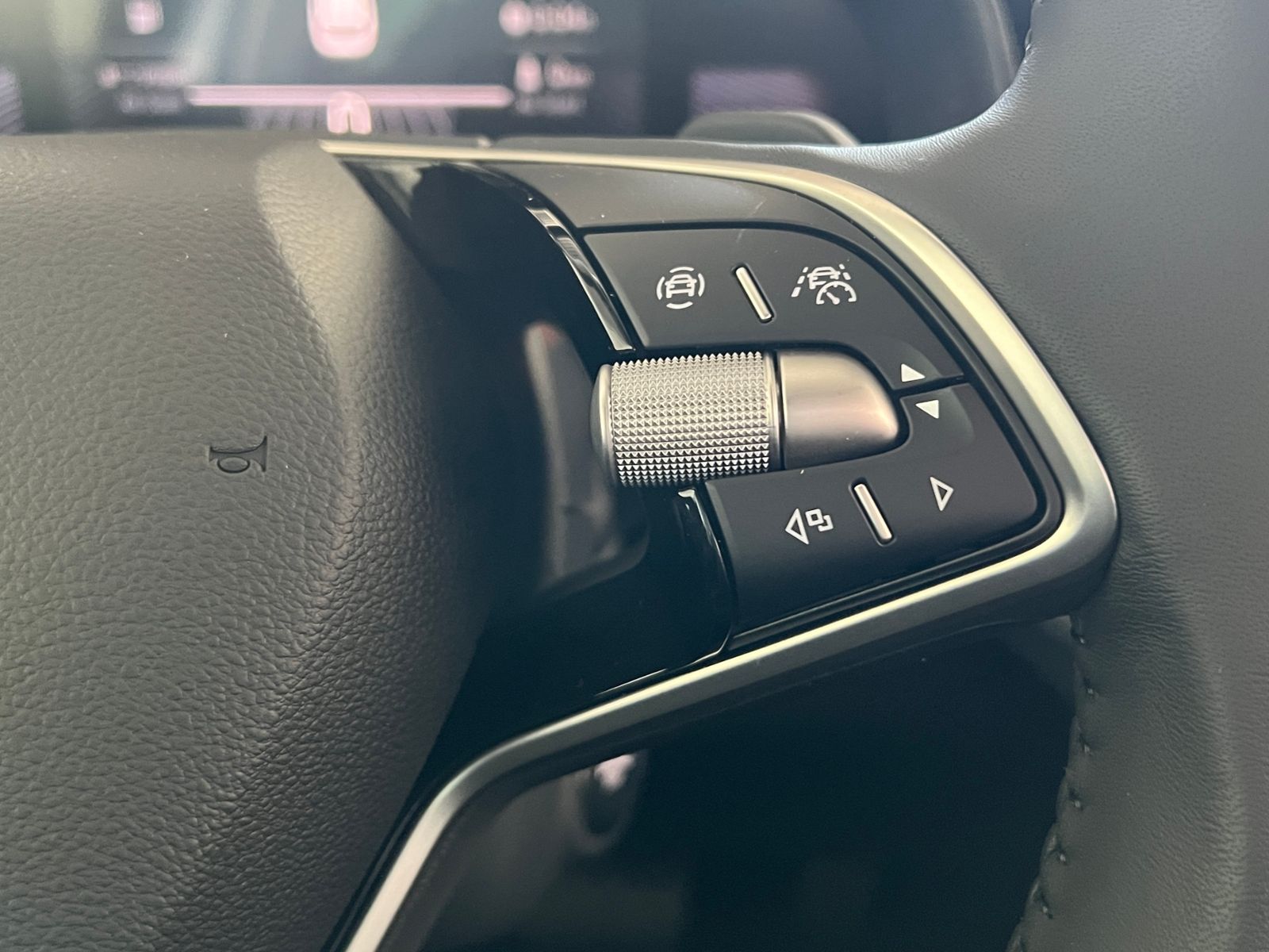 Fahrzeugabbildung SKODA Kamiq Selection 1.0 TSI DSG *LED, ACC, SmartLink