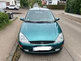 Ford Focus Ghia - Ford Focus aus 2001: Ghia