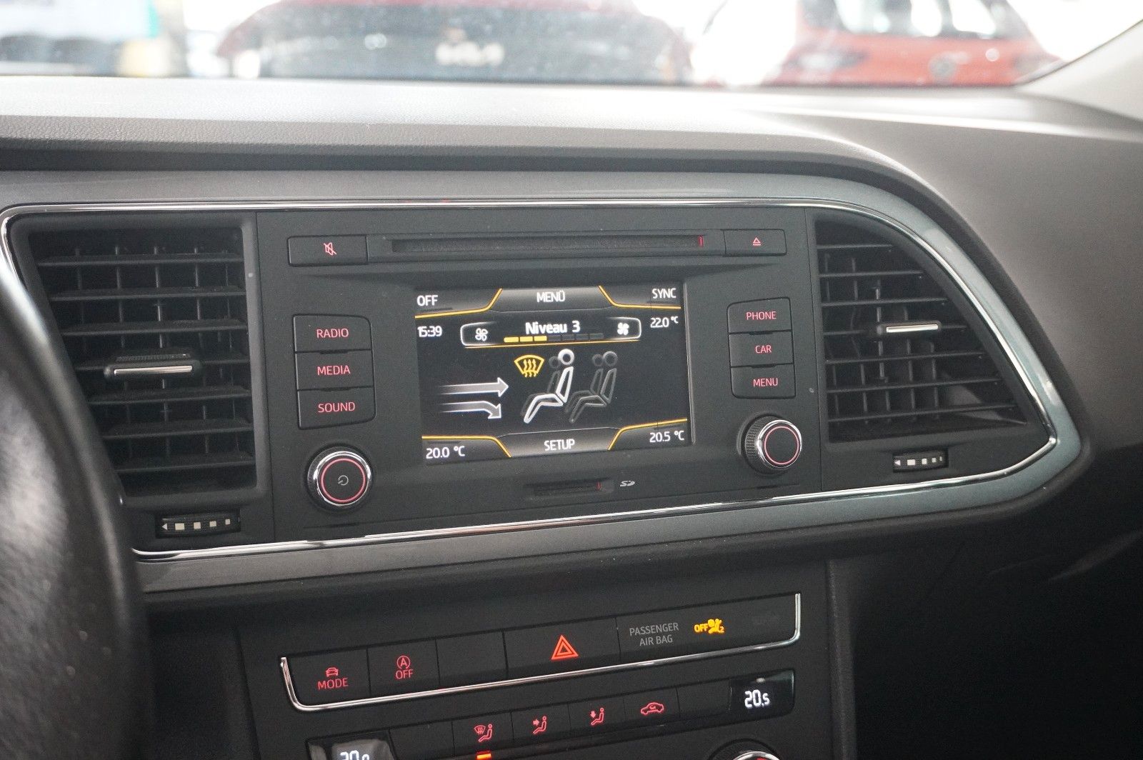 Fahrzeugabbildung SEAT Leon ST 1.4 TSI FR SPORT DSG KLIMA/PDC/TEMP/PANO