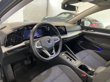 Volkswagen Golf - 8