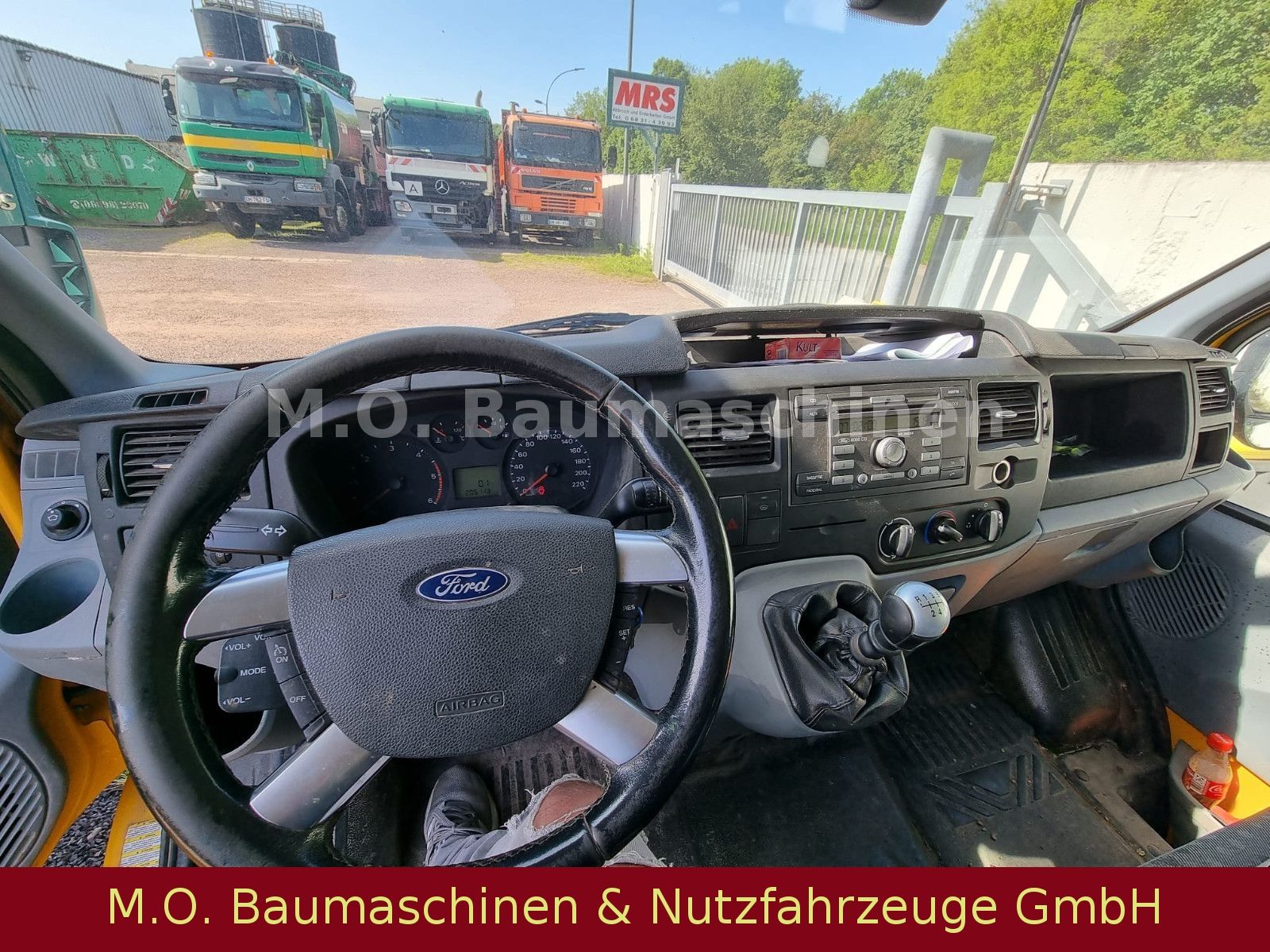 Fahrzeugabbildung Ford Transit 125 T 350 / Doka Pritsche / Euro 5 /3,5t