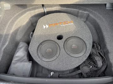 Volkswagen Golf - 11