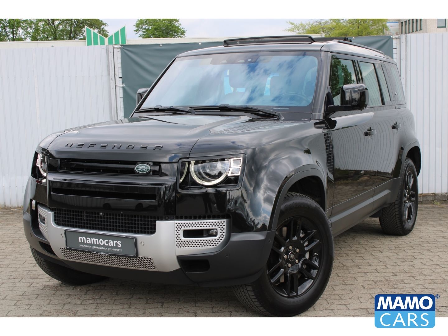 Land Rover Defender 110 D300 HSE Black P. AHK Winter Paket foto 2