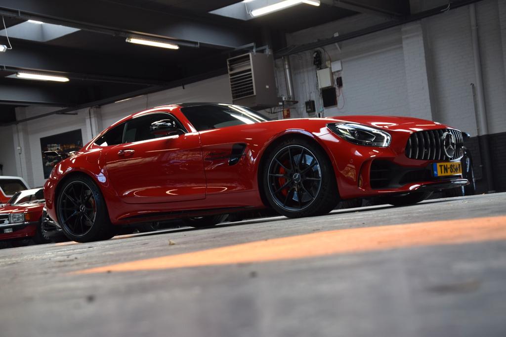 Mercedes-Benz AMG GT R