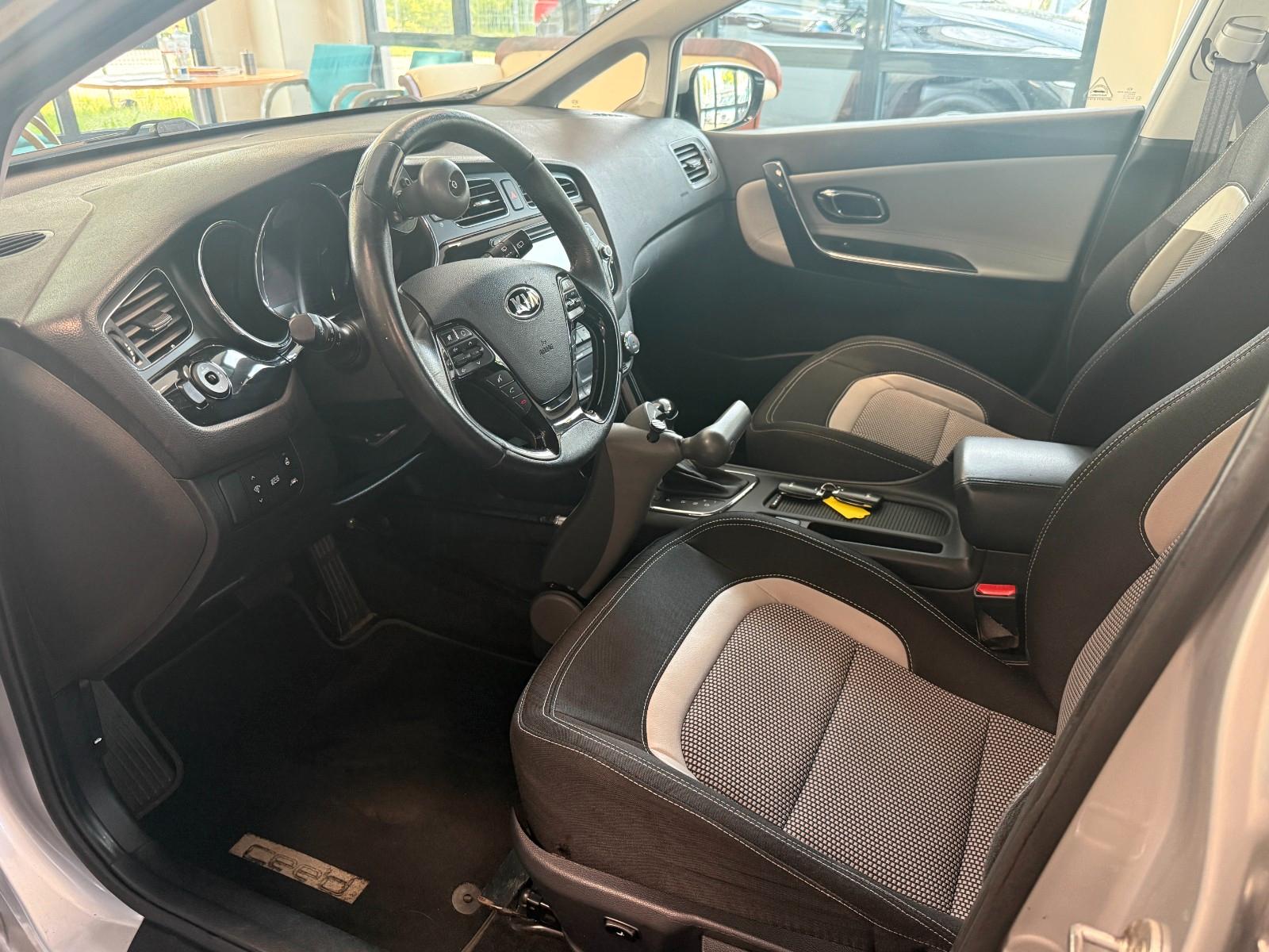 Kia Ceed Sportswagon Spirit Behindertenger. Handgas