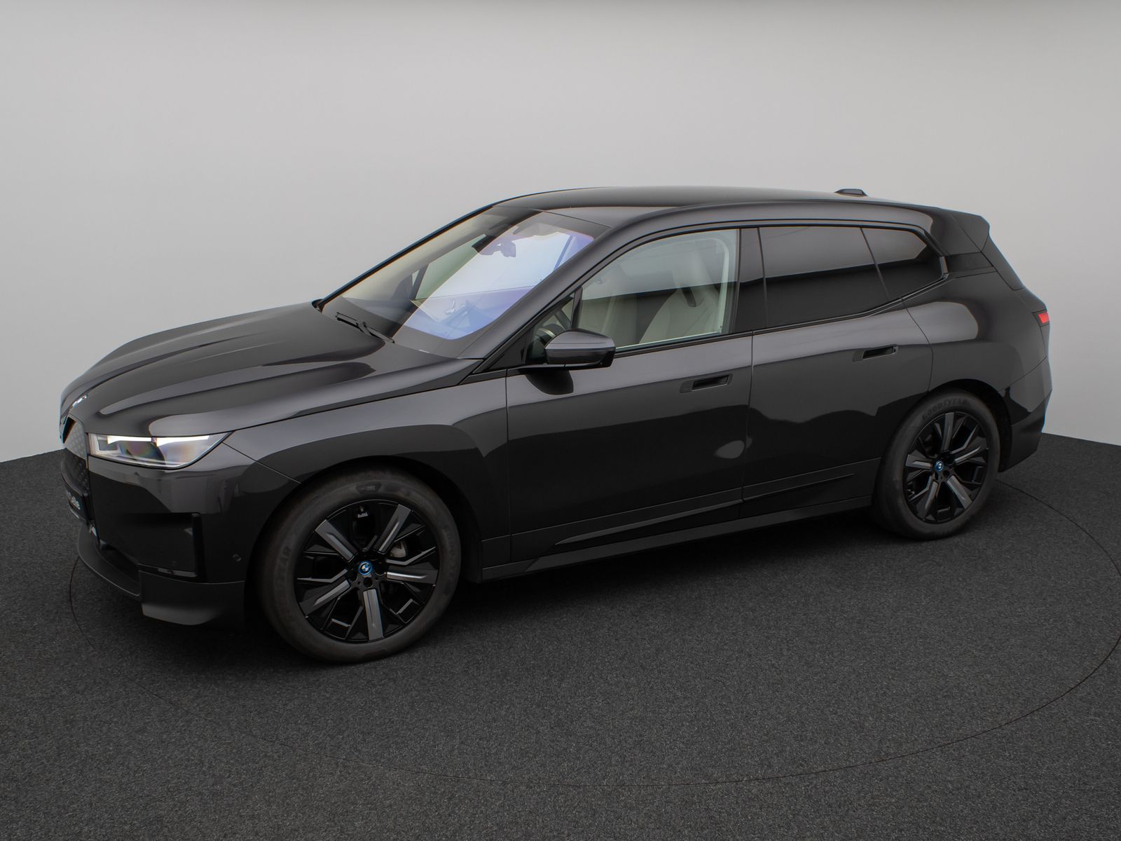 Fahrzeugabbildung BMW iX xD40 Laser 360° H/K DAB SoftCl ACC AHK 21Zoll