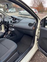 Renault Twingo Dynamique 1.2 16V 75 Quickshift Dynamique - Renault: Quickshift
