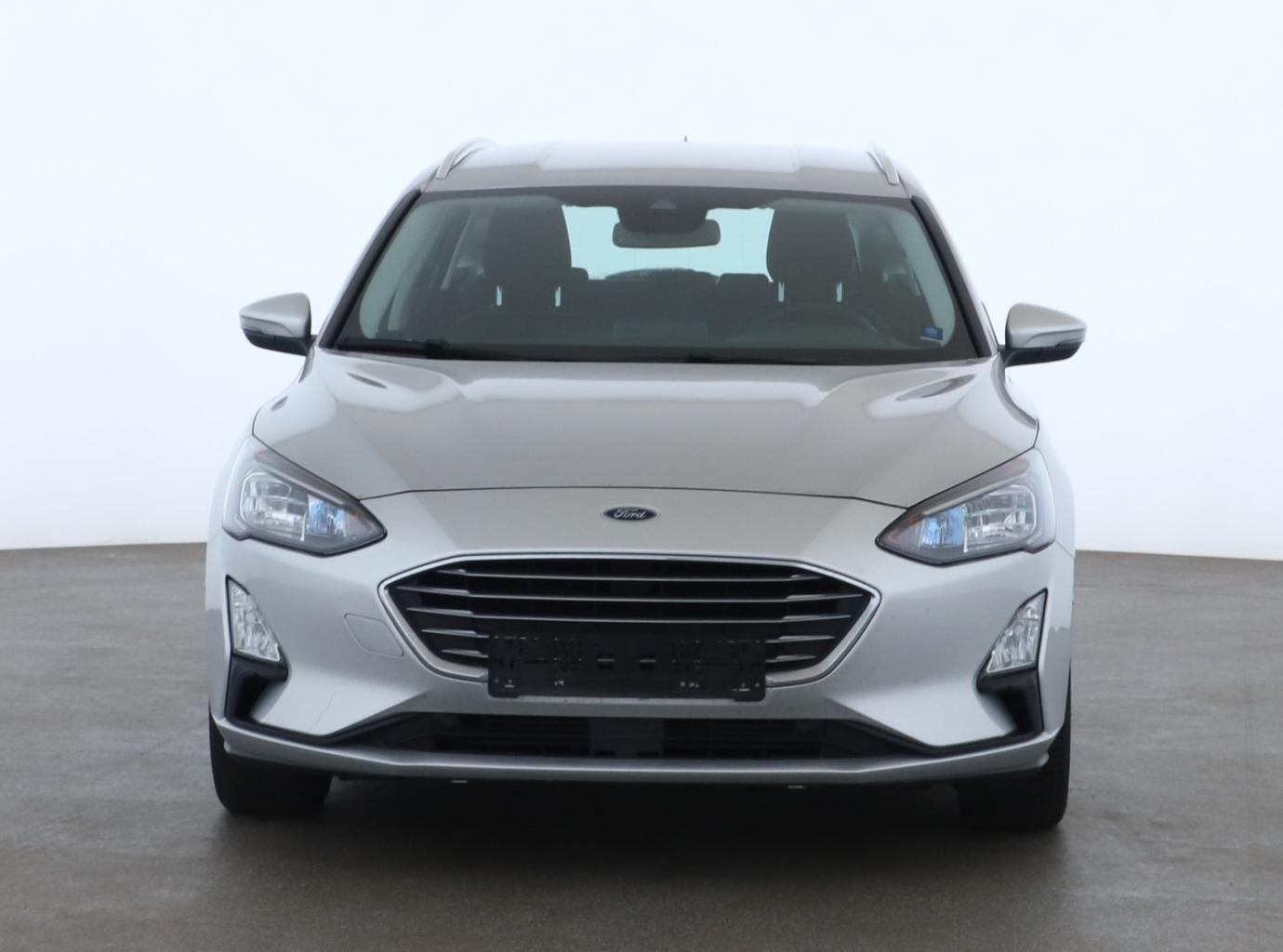 Ford Focus Turnier 1.0 TITANIUM MIT TOP AUSSTATTUNG!