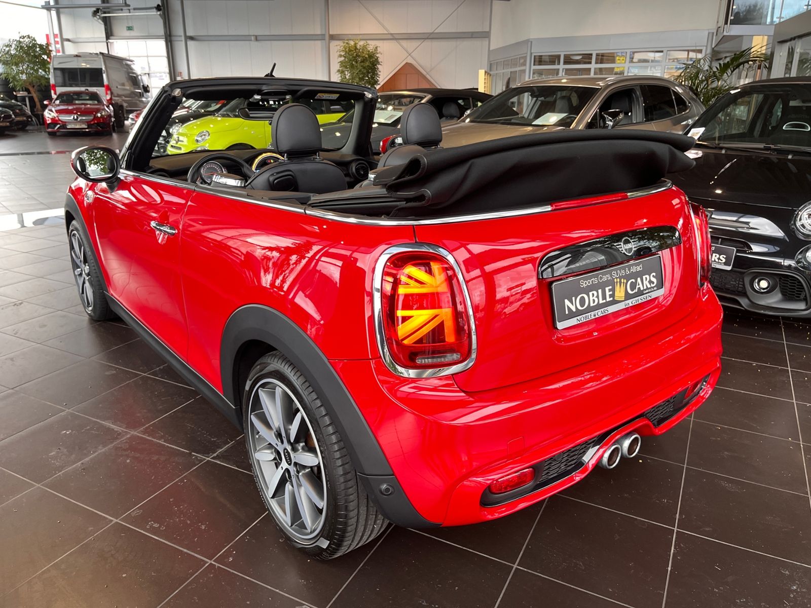 Fahrzeugabbildung MINI Cabrio Cooper S LED NAVI ALU