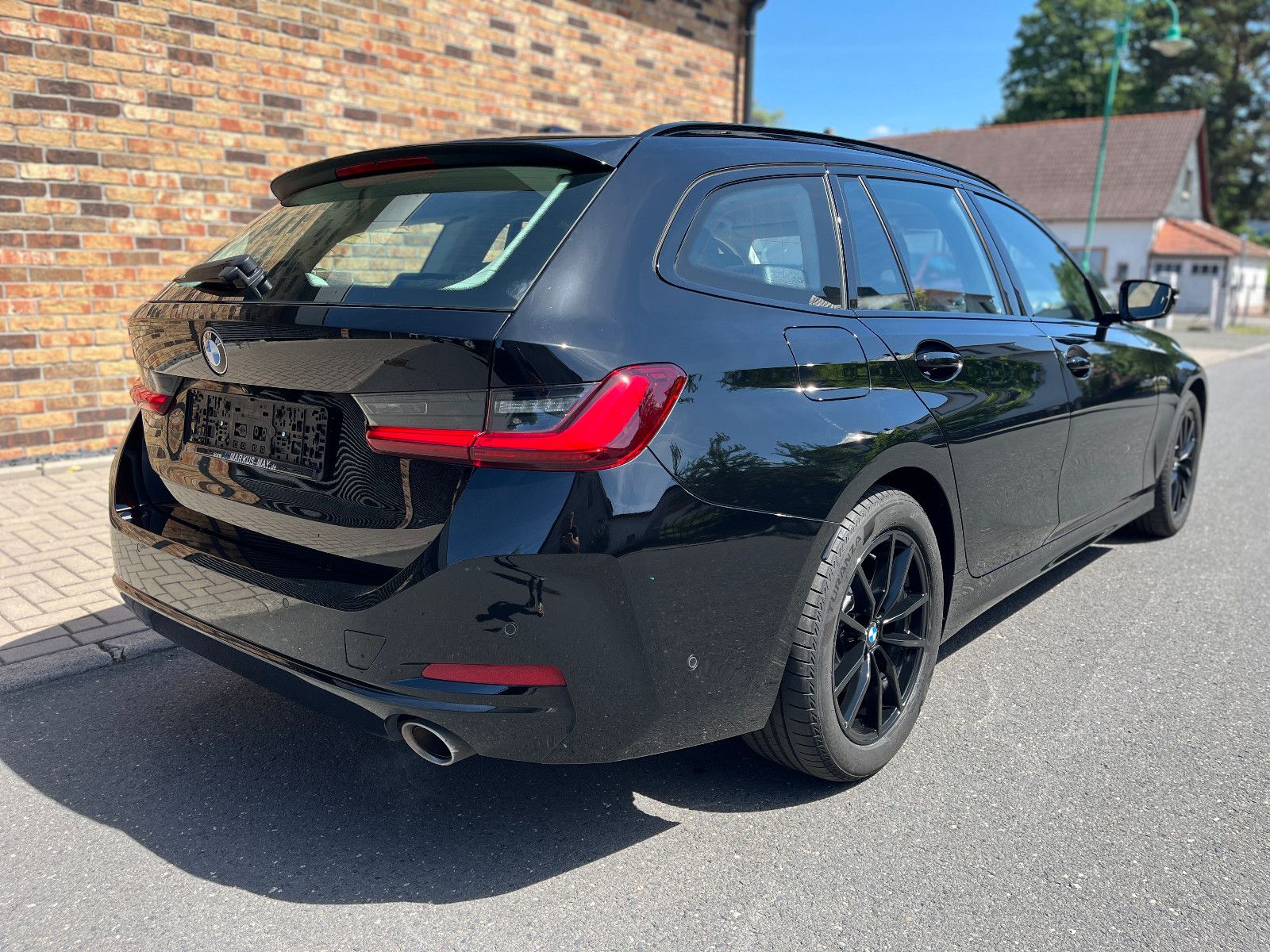 BMW 318i Touring Navi LED Shz Kamera foto 6