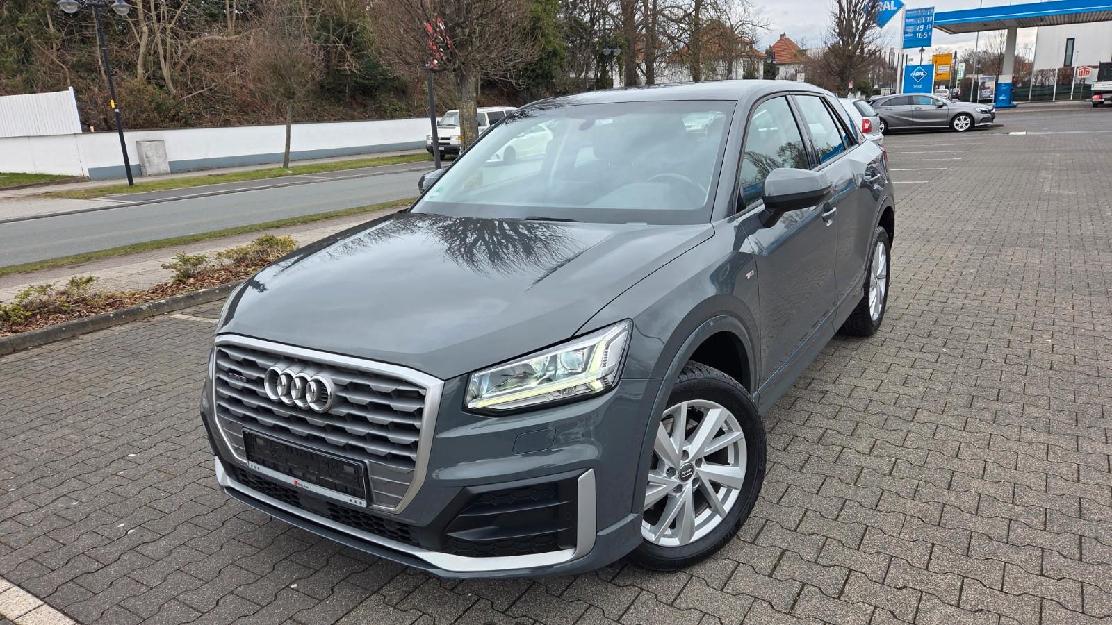 Audi Q2 40-2.0TFSI"S-LINE"4X4+AHK+LEDER+LED+NAV+1HAND