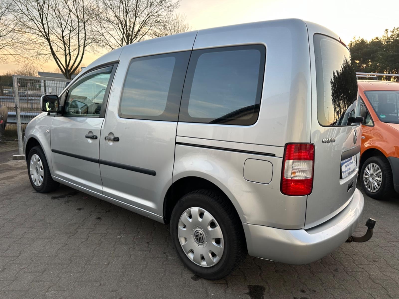 Volkswagen Caddy Life 1,6l Benzin 7Sitze Klima AHK ohne TÜV