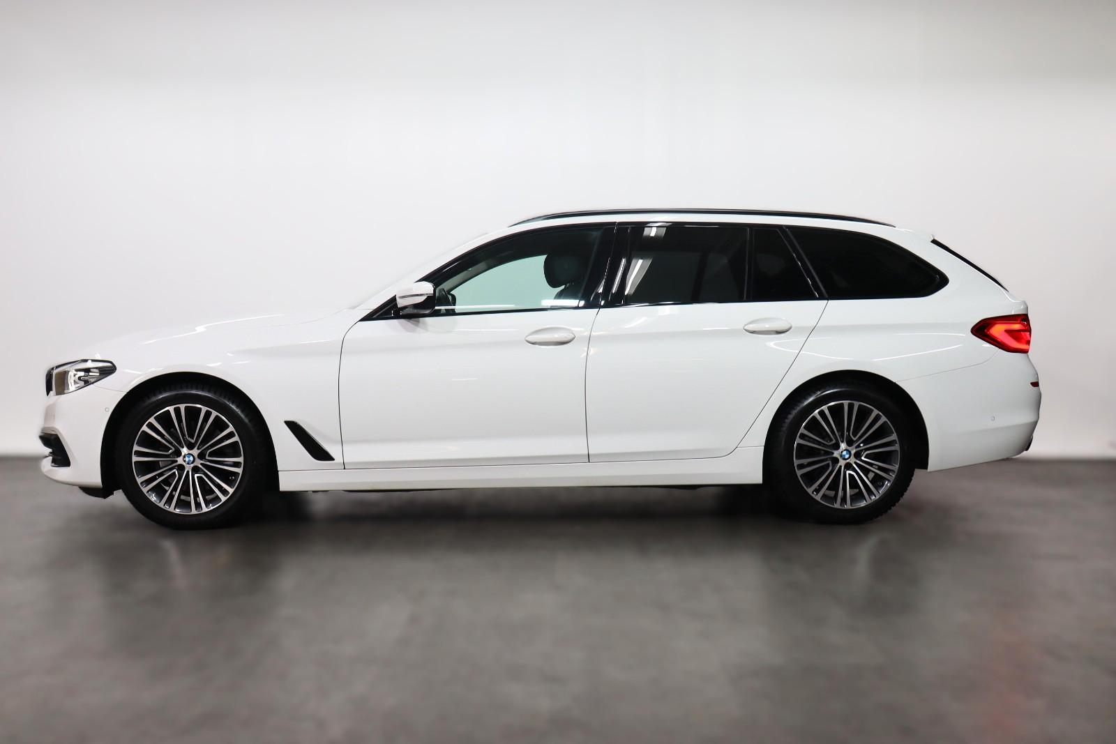 BMW 520i Sportline*SHADOW*LEDER*NAVI*LED*KAMERA