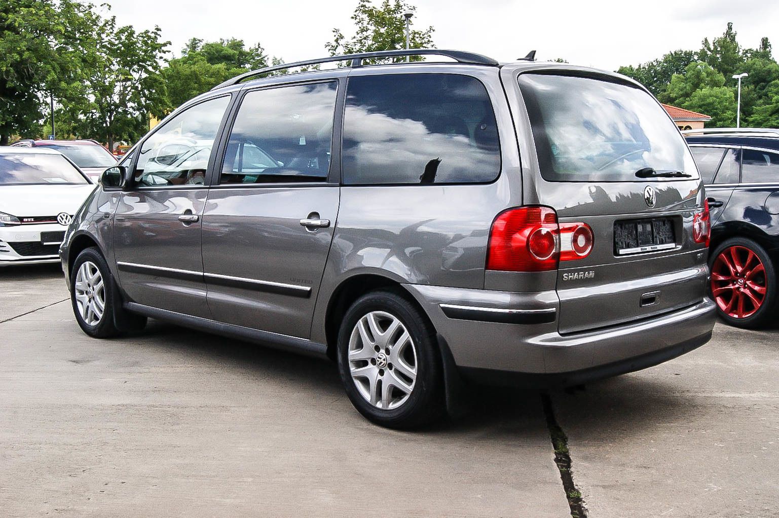 Fahrzeugabbildung Volkswagen Sharan 1.8T AUTOGAS United XENON NAVI EGSD PDC