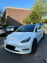 Tesla Model Y  RWD LR 20 Zoll AHK