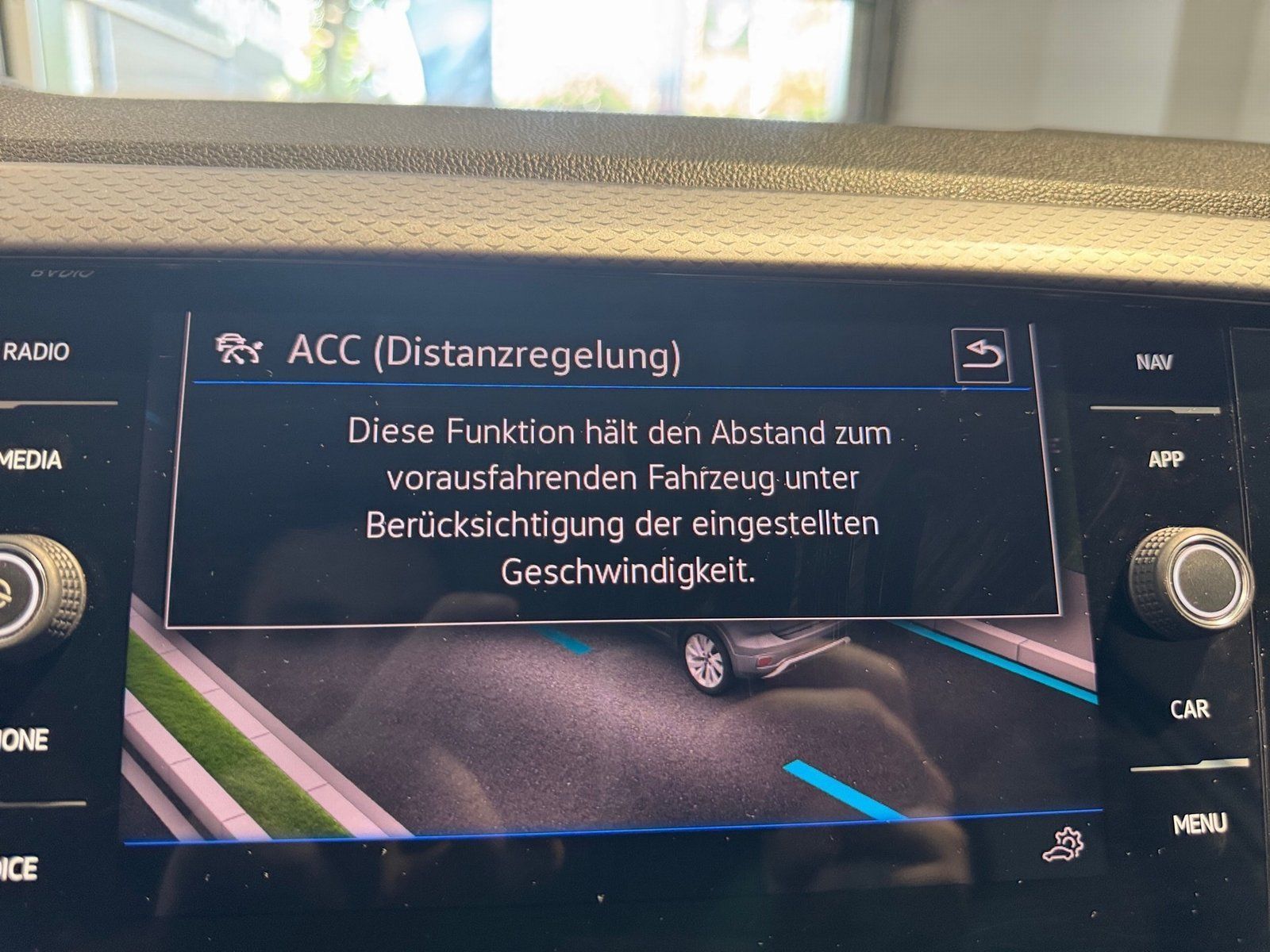 Fahrzeugabbildung Volkswagen T-Cross 1.0 TSI Active*Navi*Sitzh*Einparkhilfe