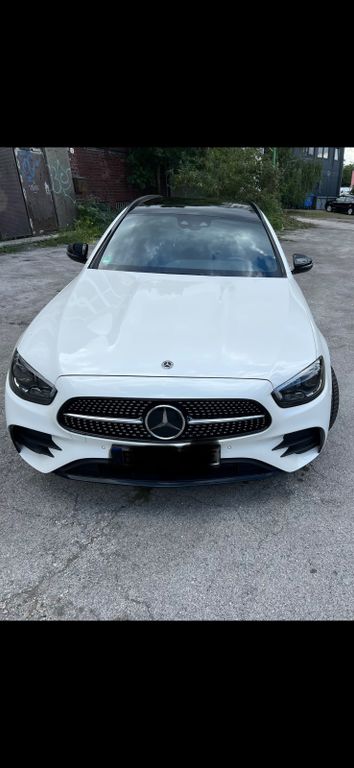 Image of Mercedes-Benz E 300