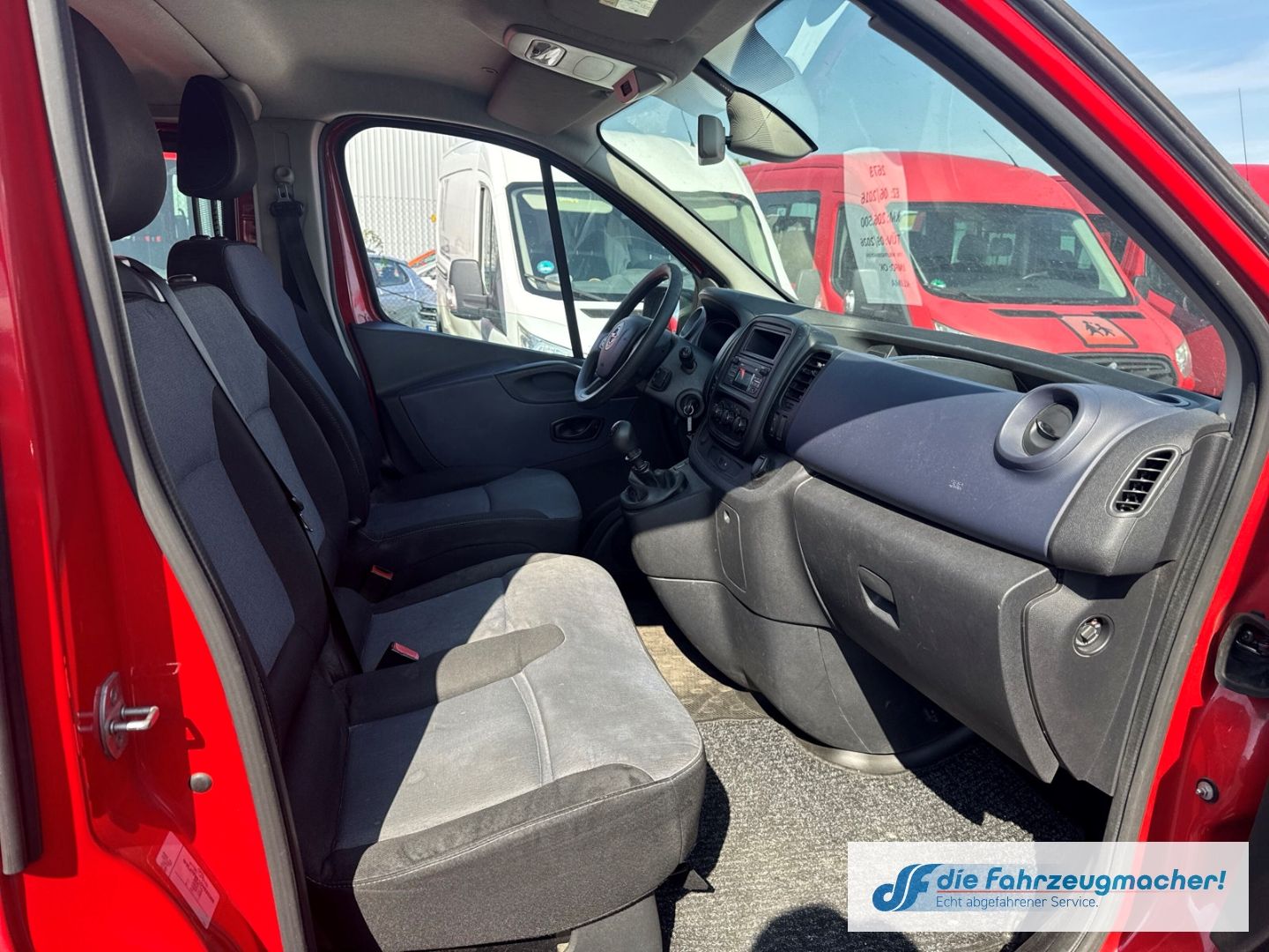 Fahrzeugabbildung Opel Vivaro B Kombi Combi 9Si. L1H1 2,7t *2673 *EXPOR