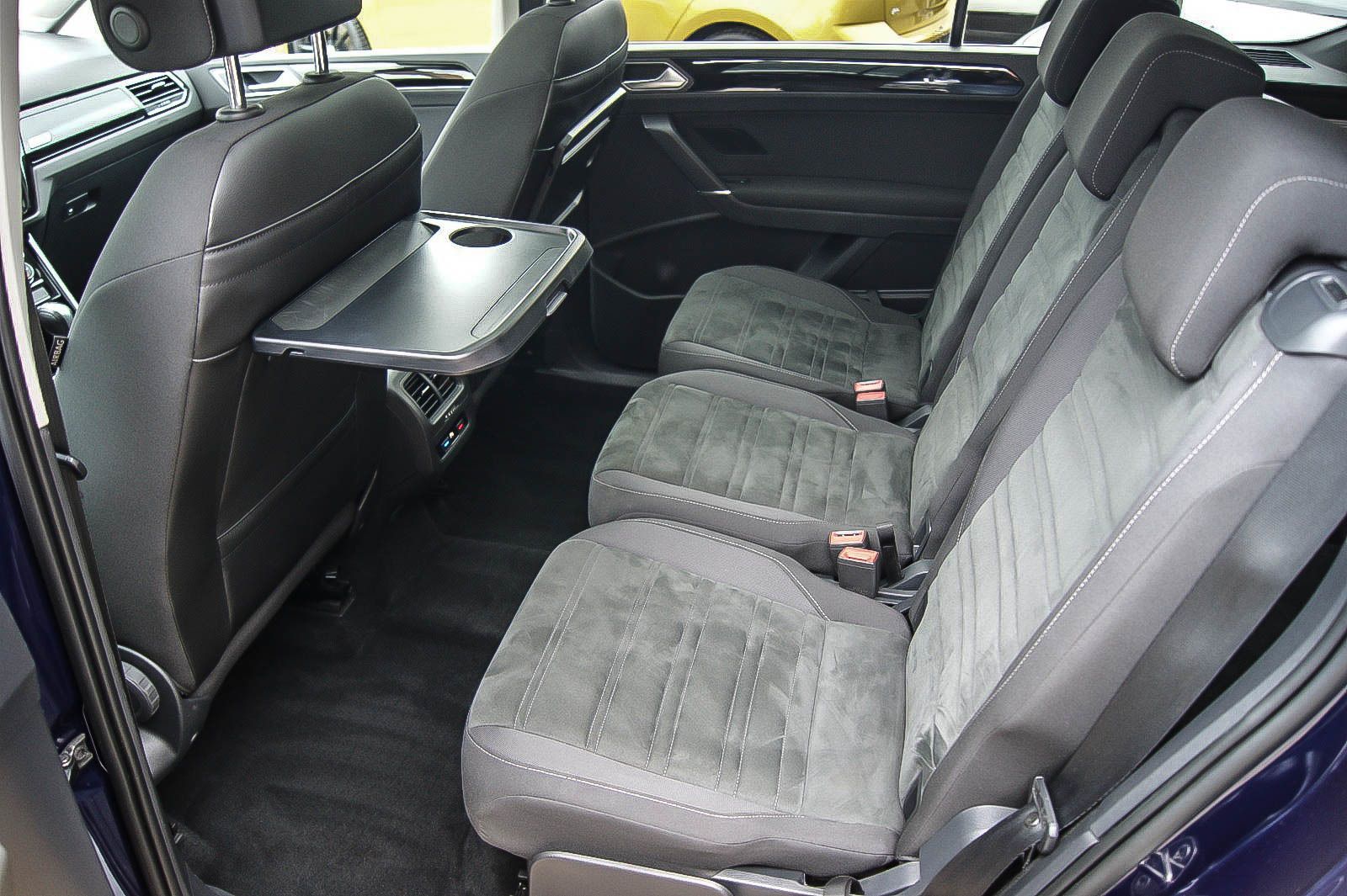 Fahrzeugabbildung Volkswagen Touran 14TSI Highline DSG PANORAMA STDHZG 7SITZE
