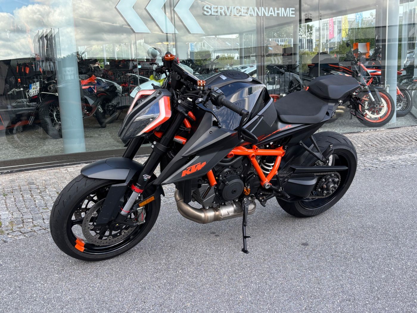 Fahrzeugabbildung KTM 1290 Super Duke R Tech Pack, Mivv ESD, Koffer