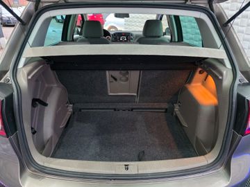 Volkswagen Golf - 10
