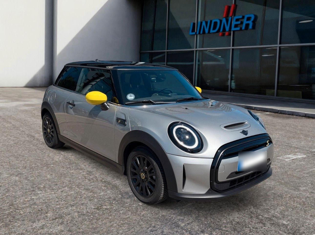 MINI MINI Cooper SE Classic Trim 32,6kWh 135kW ...