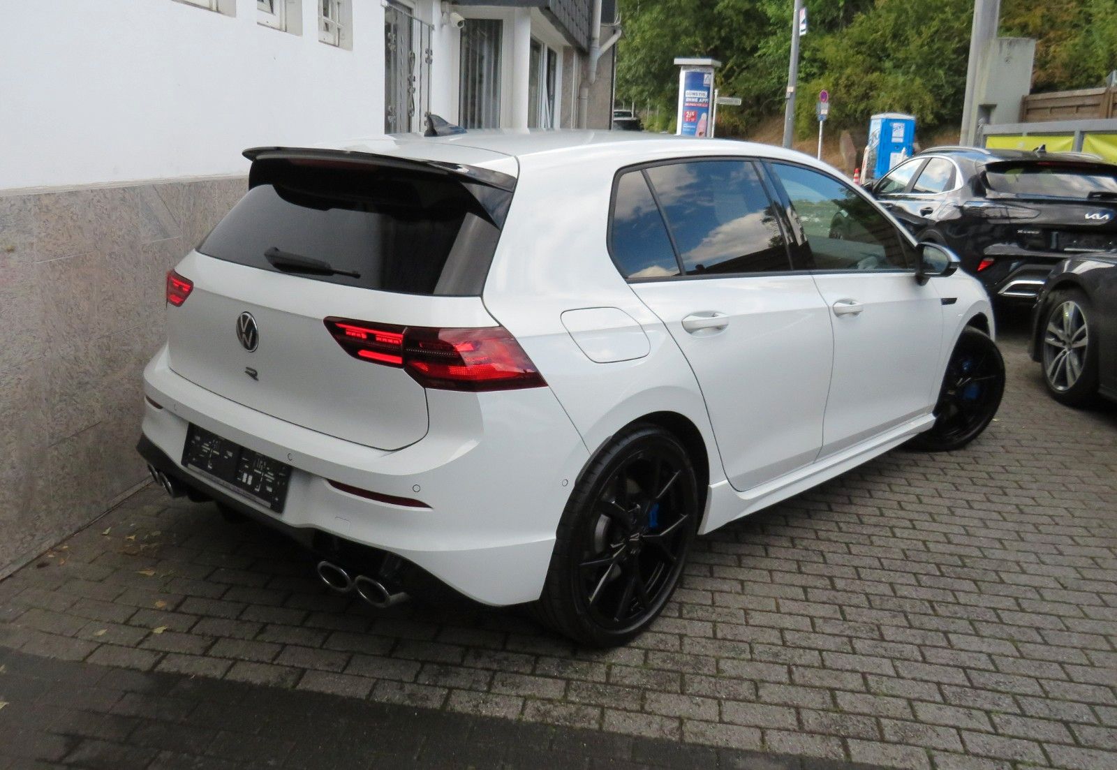 Volkswagen Golf VIII Lim. R 4Motion ACC DCC h-k Kam Top! foto 4