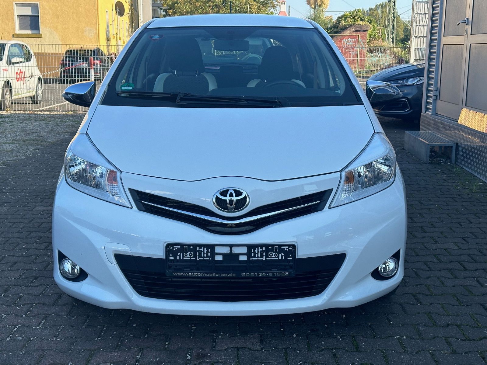 Fahrzeugabbildung Toyota YARIS COOL*DIESEL+NAVI+KAMERA*