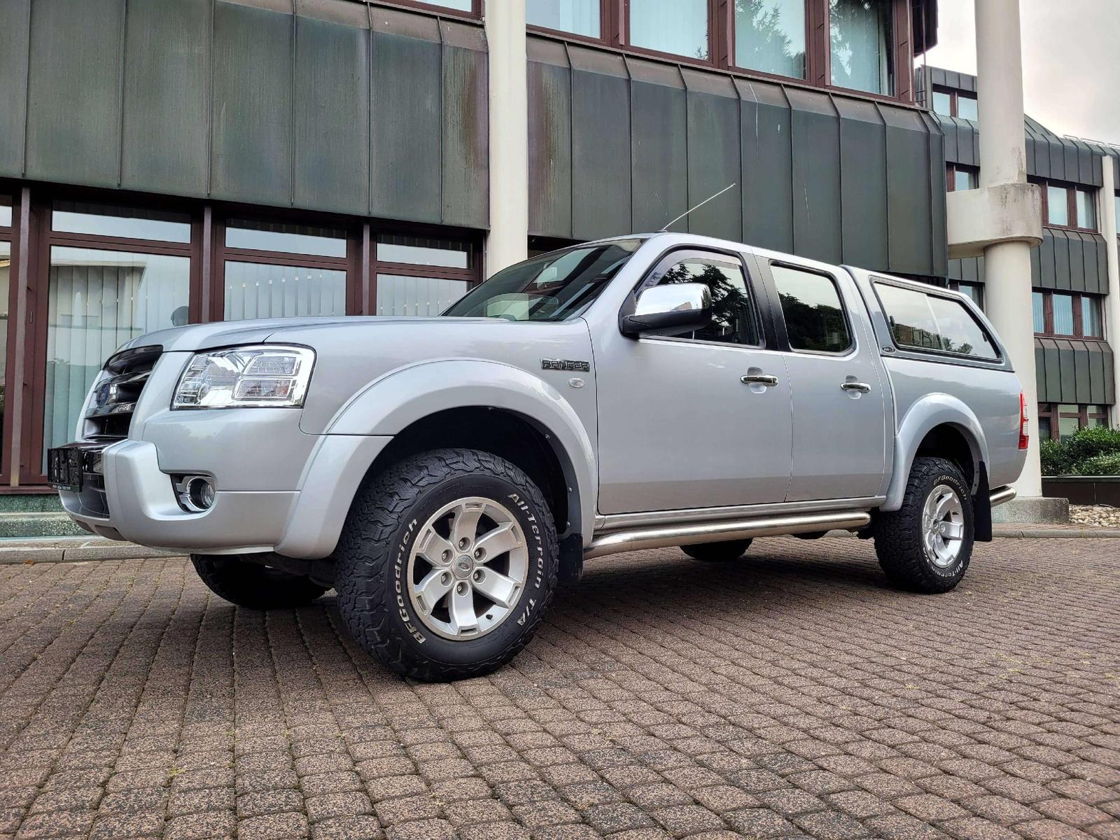 FORD RANGER - XLT - 143 CV - 4X4 - BVM - ATTELAGE FIXE