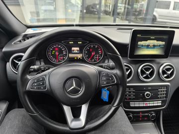 Bild 13 Mercedes-Benz A 180 Style Automatik Navi PDC SHZ