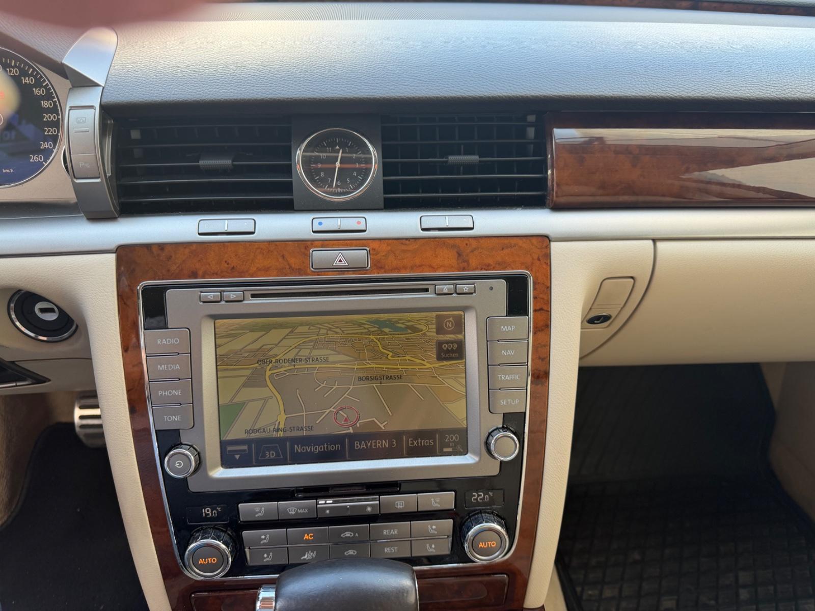 Volkswagen Phaeton 3.0 V6 TDI 4MOTION Tiptronic 5-Sitzer -