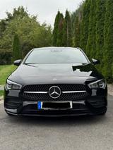 Mercedes-Benz CLA 250 Shooting Brake AMG Line LED  - schwarze Mercedes-Benz CLA 250 Shooting Brake