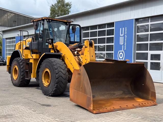 CAT CAT 962M Radlader 20,2 Ton *Schaufel