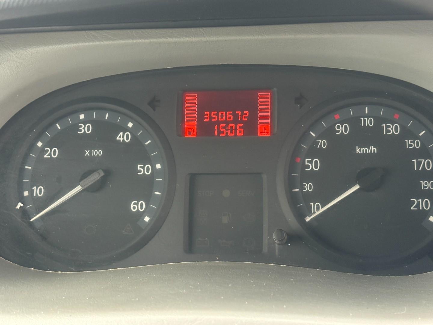 Renault Trafic 2008 — photo 17