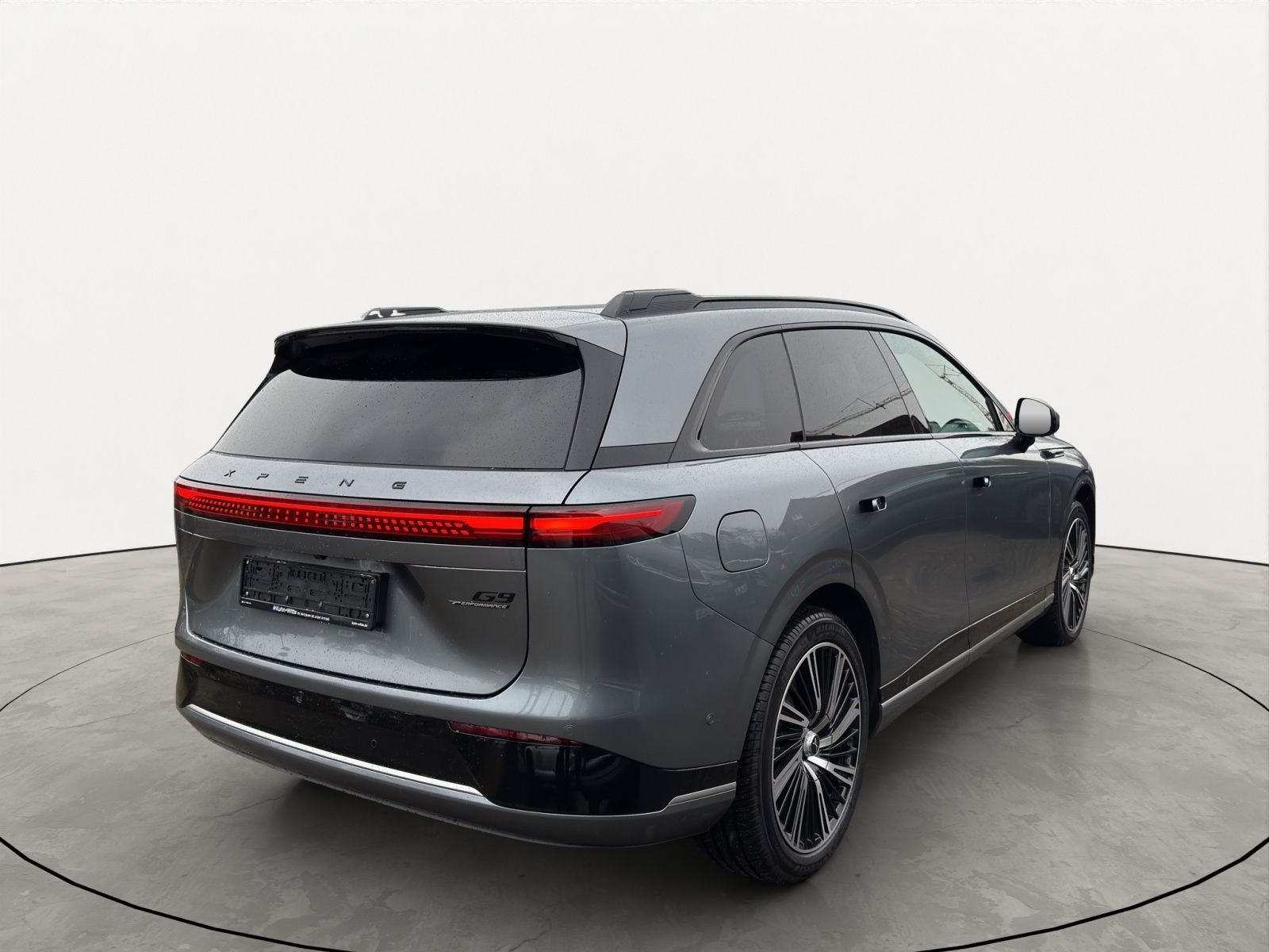 XPENG G9