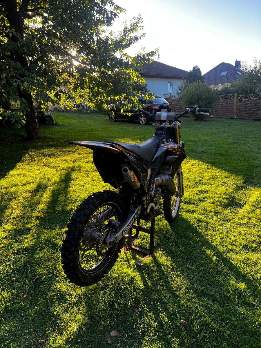 Kawasaki  2005 — салон